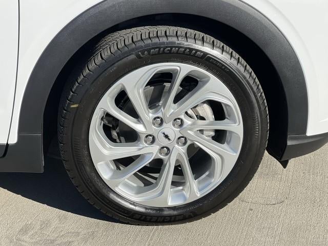 2027 Chevrolet Bolt FWD 4dr LT