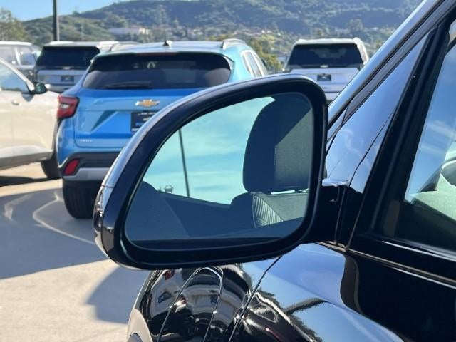 2027 Chevrolet Bolt FWD 4dr LT