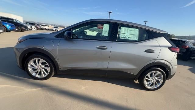 2027 Chevrolet Bolt FWD 4dr LT