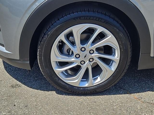 2027 Chevrolet Bolt FWD 4dr LT