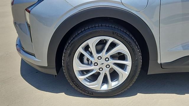 2027 Chevrolet Bolt FWD 4dr LT