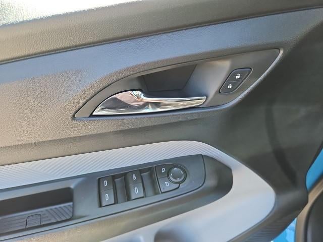 2027 Chevrolet Bolt RS - Photo 22
