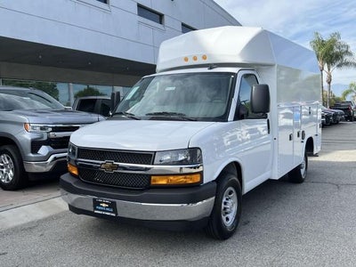 2025 Chevrolet Express Cutaway 3500 3500 Van 139"