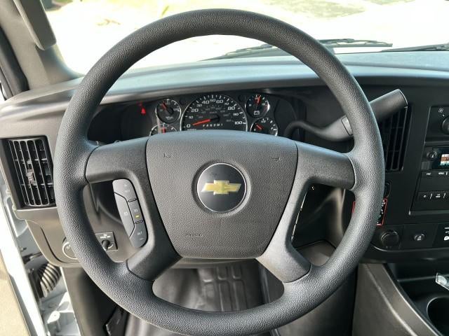 2025 Chevrolet Express Cutaway 3500 3500 Van 139"