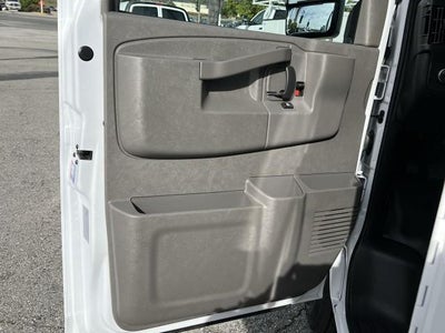2025 Chevrolet Express Cutaway 3500 3500 Van 139"