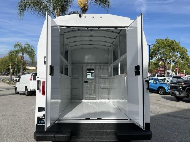 2025 Chevrolet Express Cutaway 3500 3500 Van 139"