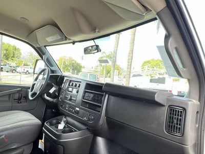 2025 Chevrolet Express Cutaway 3500 3500 Van 139"