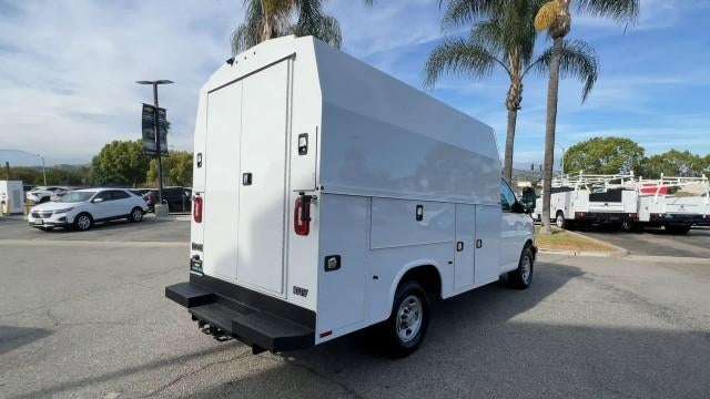 2025 Chevrolet Express Cutaway 3500 3500 Van 139"