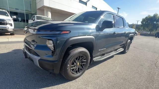 2026 Chevrolet Silverado EV e4WD Crew Cab Standard Range LT