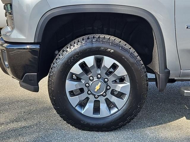 2026 Chevrolet Silverado 2500 HD Crew Cab Standard Box 2-Wheel Drive Custom