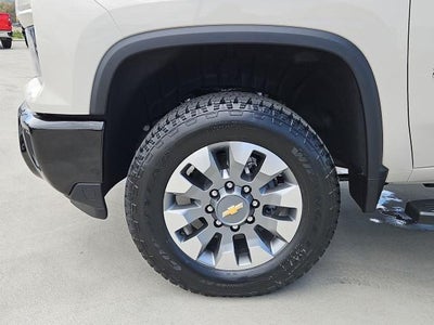 2026 Chevrolet Silverado 2500 HD Crew Cab Standard Box 2-Wheel Drive Custom