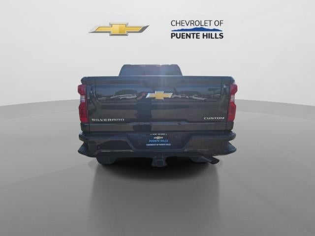 2026 Chevrolet Silverado 2500 HD Crew Cab Standard Box 2-Wheel Drive Custom