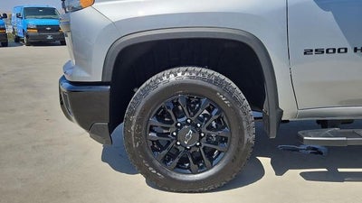 2026 Chevrolet Silverado 2500 HD Crew Cab Standard Box 4-Wheel Drive Custom