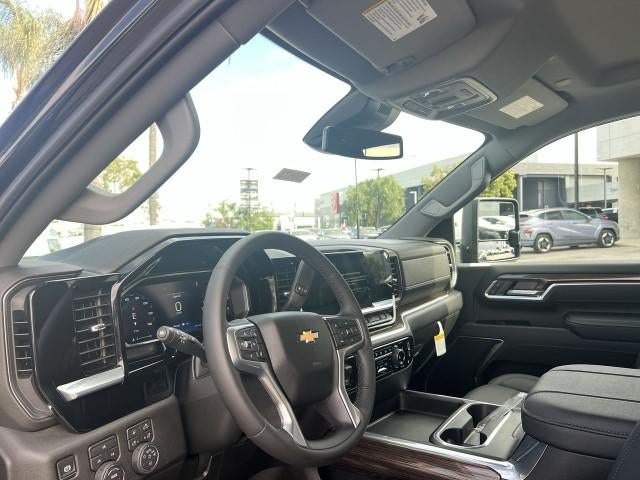 2026 Chevrolet Silverado 3500 HD Crew Cab Long Box 4-Wheel Drive LT