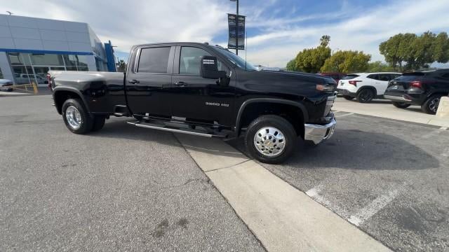 2026 Chevrolet Silverado 3500 HD Crew Cab Long Box 4-Wheel Drive LT