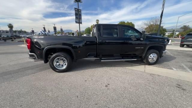 2026 Chevrolet Silverado 3500 HD Crew Cab Long Box 4-Wheel Drive LT