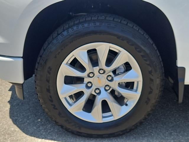2026 Chevrolet Silverado 1500 Crew Cab Short Box 2-Wheel Drive Custom