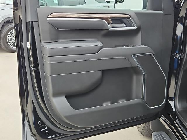 2026 Chevrolet Silverado 1500 Crew Cab Short Box 4-Wheel Drive RST