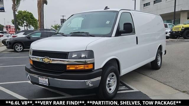 2024 Chevrolet Express 2500 Work Van HD's photo