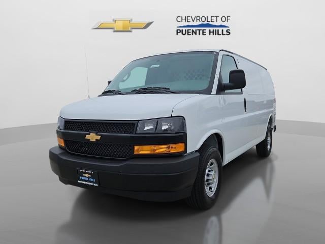 2026 Chevrolet Express 2500 Work Van HD's photo