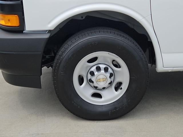2026 Chevrolet Express Cargo 2500 Regular Wheelbase Rear-Wheel Drive