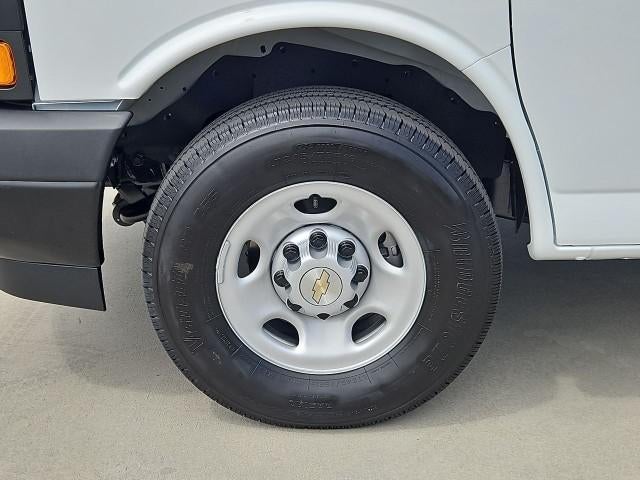 2026 Chevrolet Express Cargo 2500 Regular Wheelbase Rear-Wheel Drive