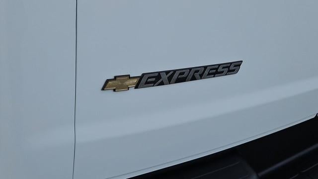2026 Chevrolet Express Cargo 2500 Regular Wheelbase Rear-Wheel Drive