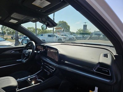 2027 Chevrolet Traverse LT w/1LT