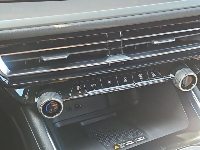 2027 Chevrolet Traverse LT w/1LT
