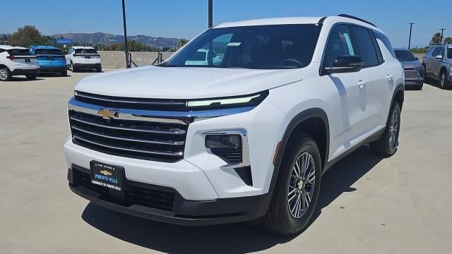 2026 Chevrolet Traverse FWD LT's photo