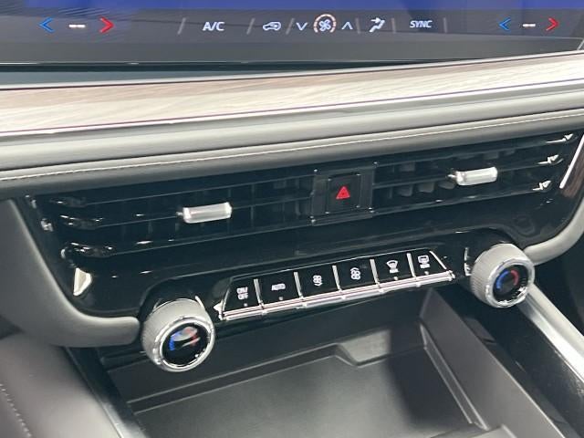 2026 Chevrolet Suburban 2WD LS