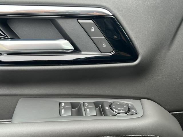 2026 Chevrolet Suburban 2WD LS