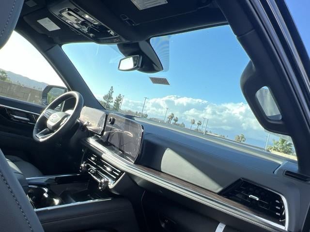 2026 Chevrolet Suburban 2WD LT