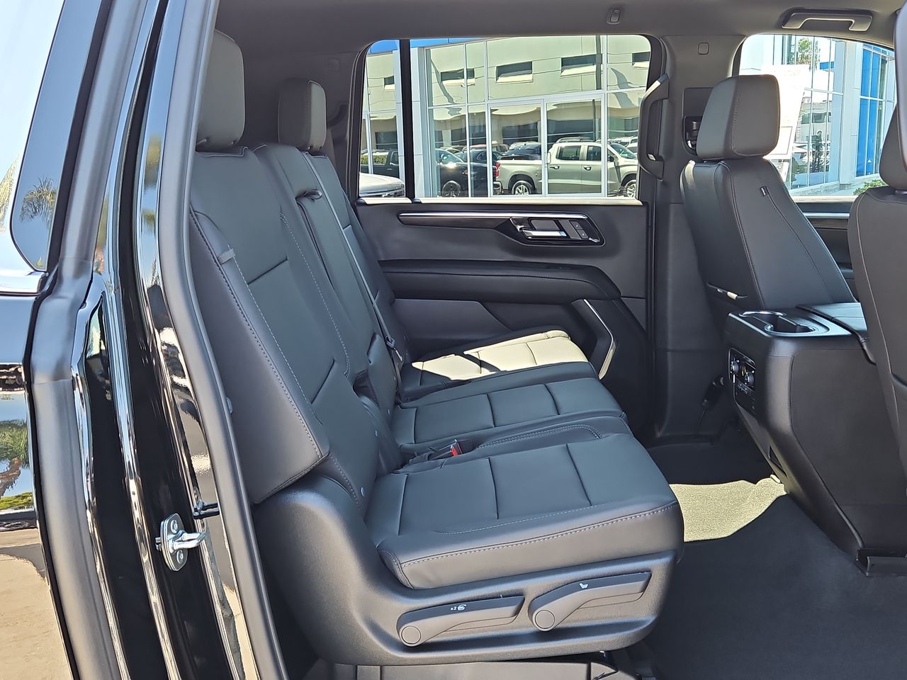 2026 Chevrolet Suburban 2WD LT