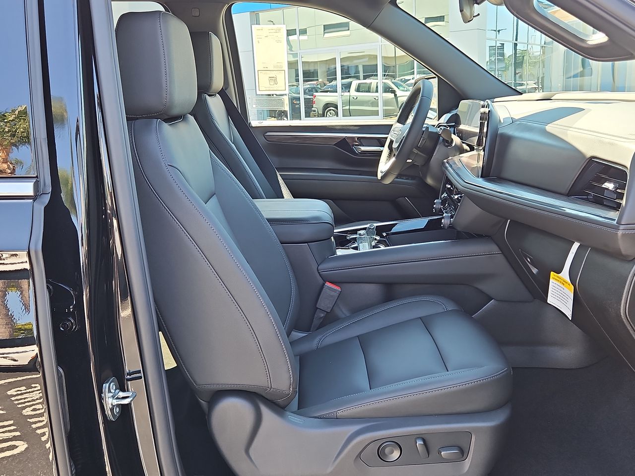 2026 Chevrolet Suburban 2WD LT
