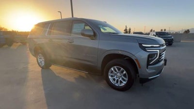 2026 Chevrolet Suburban 2WD LT