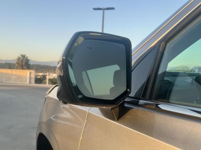 2026 Chevrolet Suburban 2WD LT