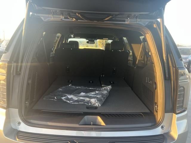 2026 Chevrolet Suburban 2WD LT