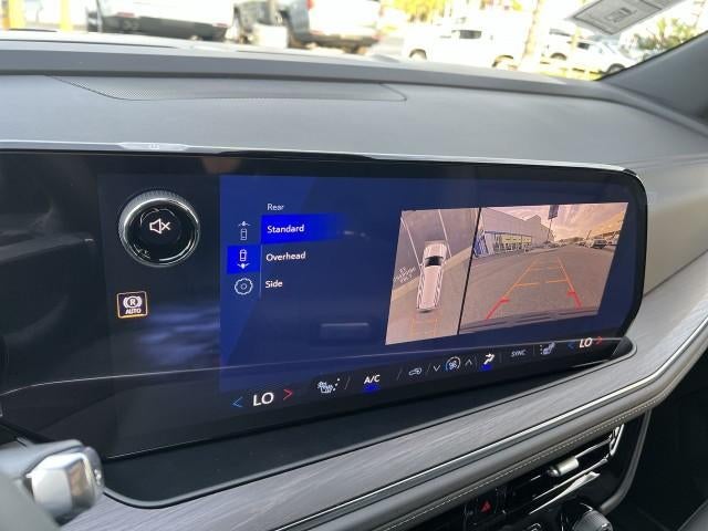 2026 Chevrolet Suburban 4WD LT