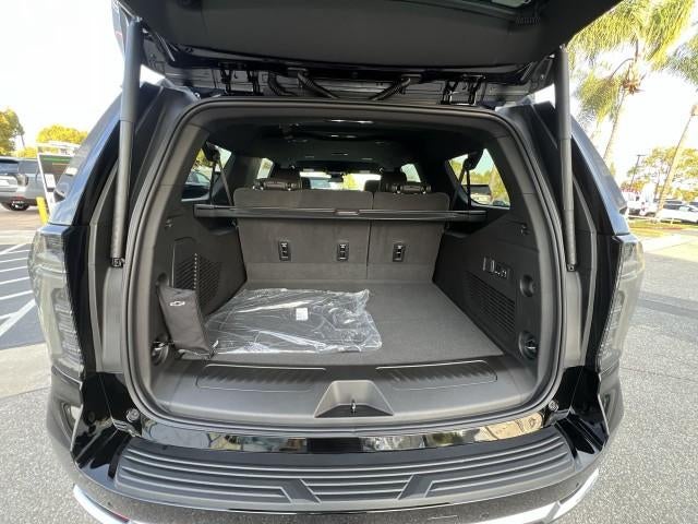 2026 Chevrolet Suburban 4WD LT