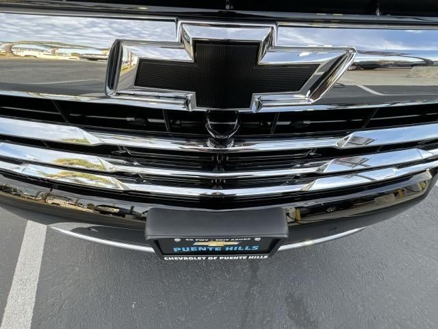 2026 Chevrolet Suburban 4WD LT