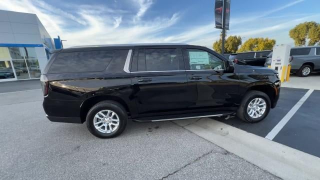 2026 Chevrolet Suburban 4WD LT