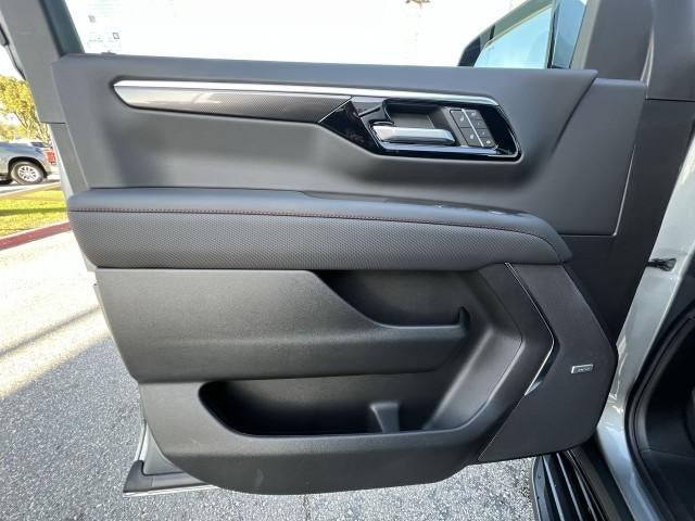 2026 Chevrolet Suburban 4WD RST