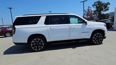 2024 Chevrolet Suburban RST