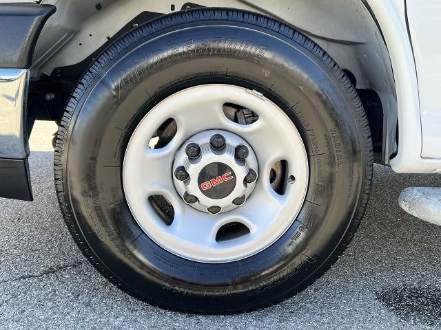 2024 GMC Savana Cargo 2500 Base