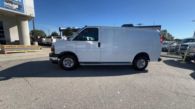 2024 GMC Savana Cargo 2500 Base