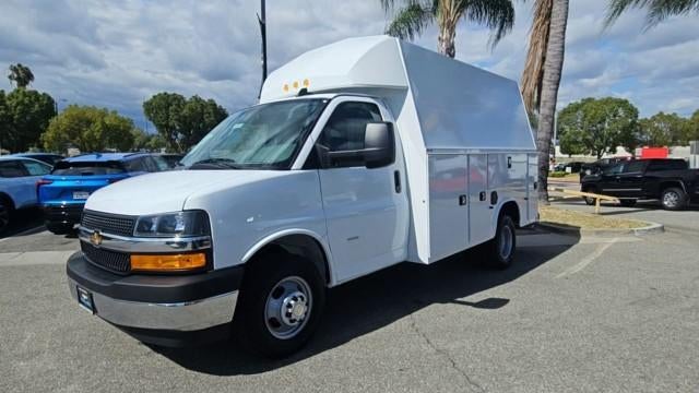 2026 Chevrolet Express Cutaway 3500 3500 Van 139"