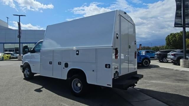 2026 Chevrolet Express Cutaway 3500 3500 Van 139"