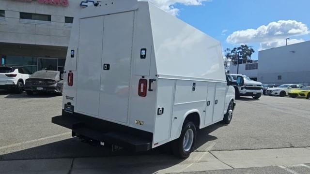 2026 Chevrolet Express Cutaway 3500 3500 Van 139"
