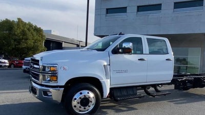 2023 Chevrolet Silverado 5500 HD 2WD Crew Cab Work Truck